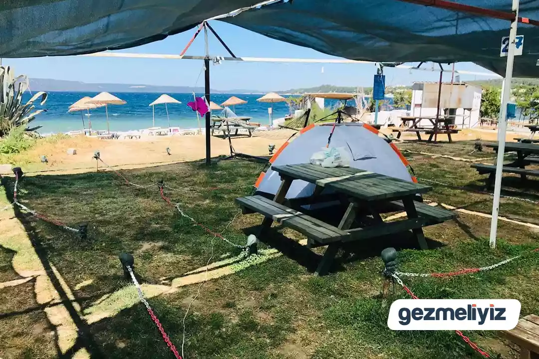 Mola Camping