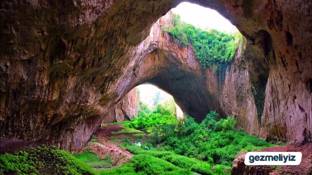 Divetashka Mağarası